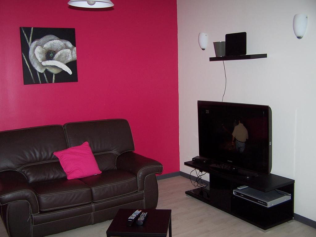 Des Noisetiers Holiday home *